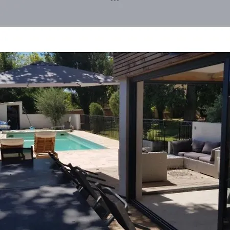 Avec Piscine *